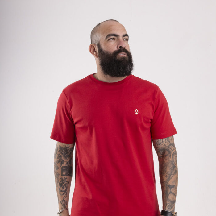 CAMISETA ESSENTIAL EGIPCIO CARMIM