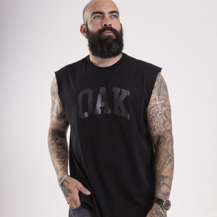 REGATA ESTAMPADA MONOCHROME OAK PRETA