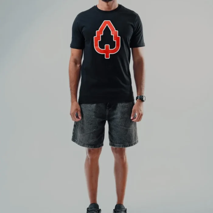 Camiseta Long Preta Logo Vermelho