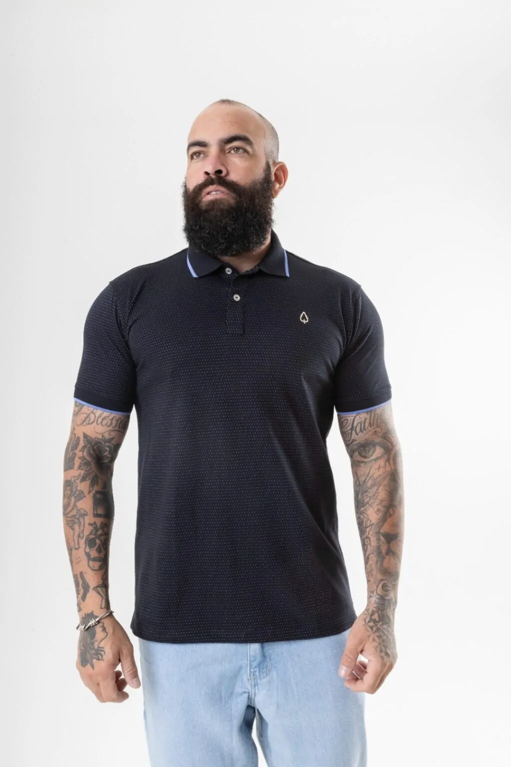 GOLA POLO PONTILHADA PRETA