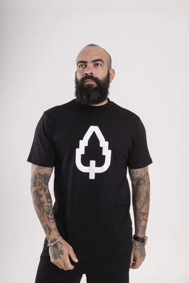CAMISETA ESTAMPADA CLASSIC LOGO PRETA - Imagem 6