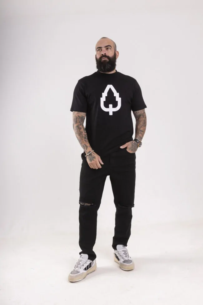 CAMISETA ESTAMPADA CLASSIC LOGO PRETA - Imagem 2
