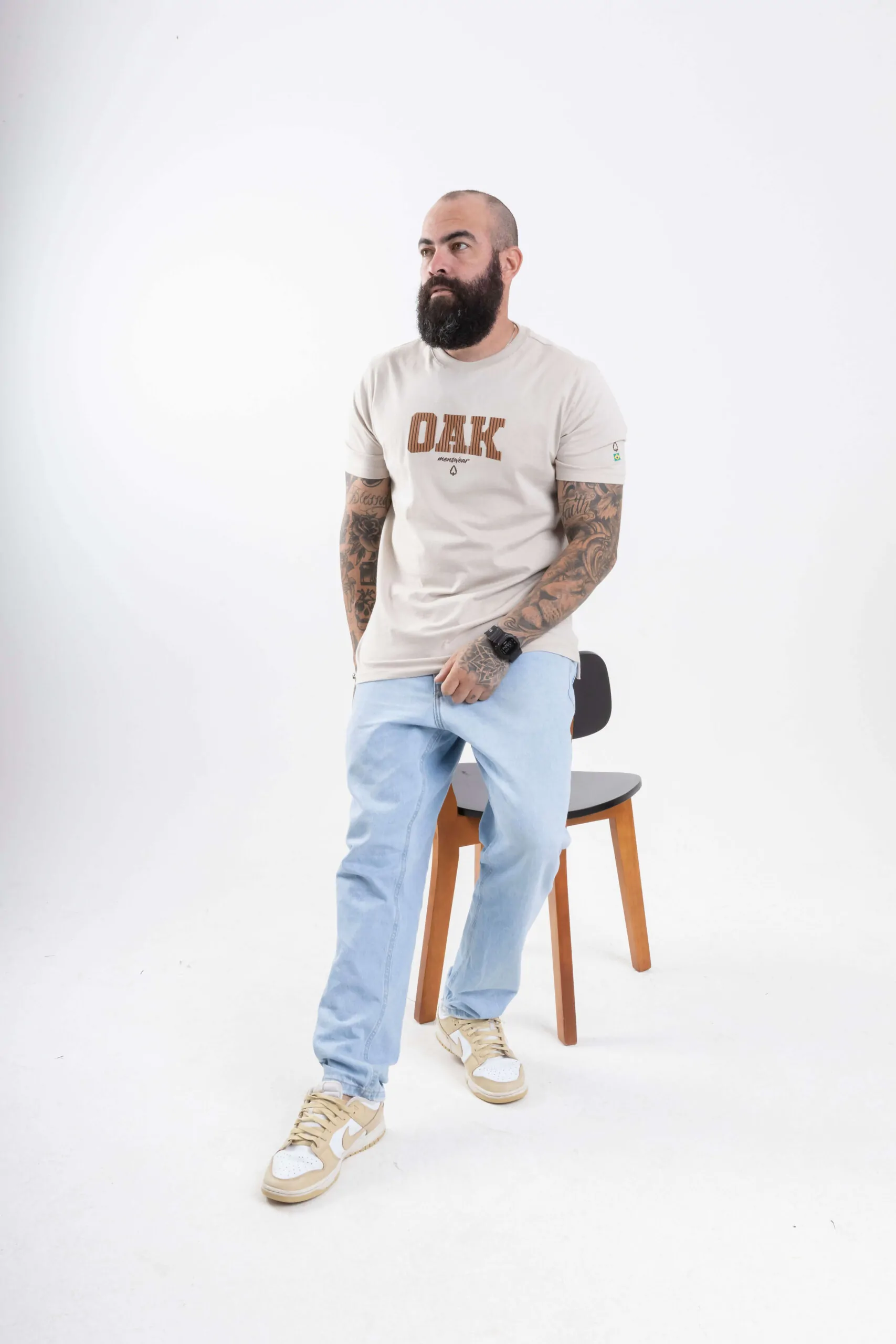 CAMISETA ESTAMPADA LONG ELEVATE OAK BEGE - Imagem 2
