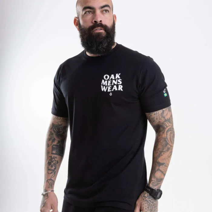 CAMISETA ESTAMPADA LONG PRETO BOLD OAK
