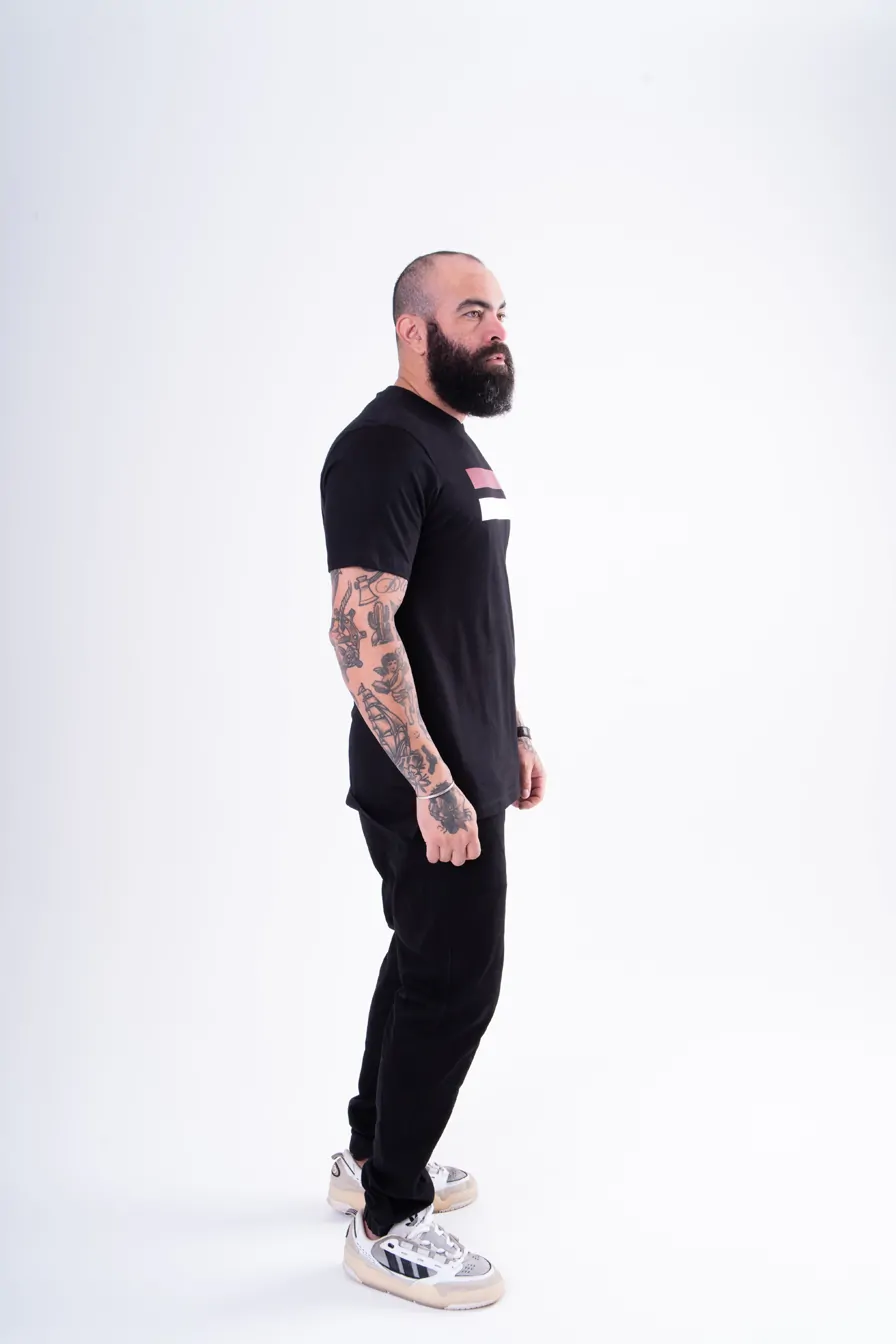 CAMISETA ESTAMPADA LONG BEST SELLER PRETA COM FAIXAS - Imagem 6