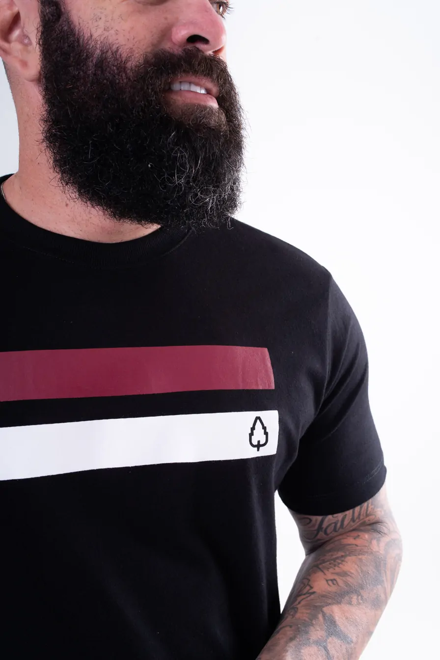 CAMISETA ESTAMPADA LONG BEST SELLER PRETA COM FAIXAS - Imagem 2