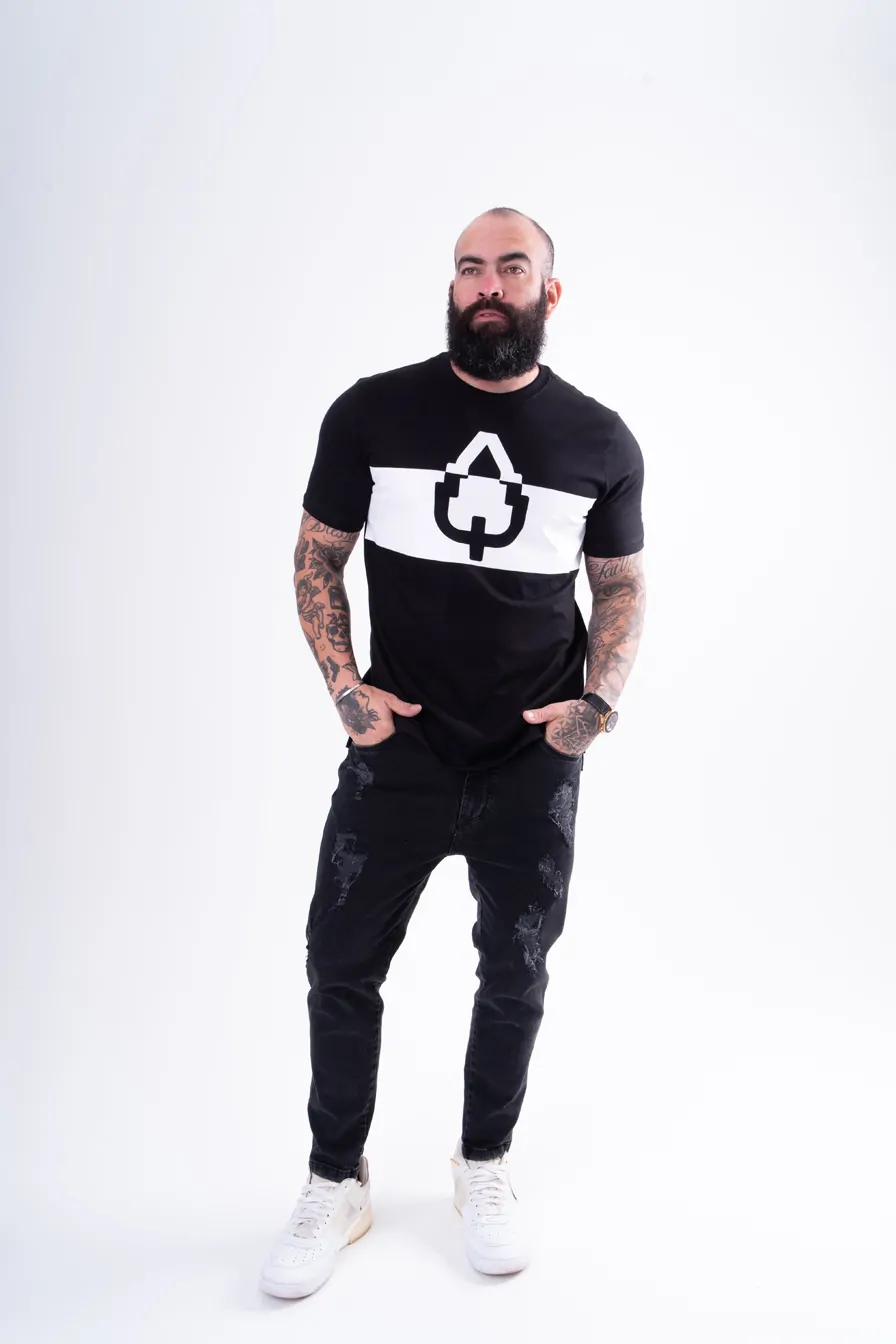 CAMISETA ESTAMPADA LONG PRETA BEST SELLER FAIXA BRANCA - Imagem 2